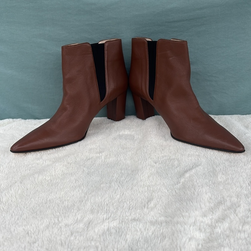 EUC Amalfi Brown Chelsea Ankle Booties Size 12.5M
Leather Tan Pointed Toe
